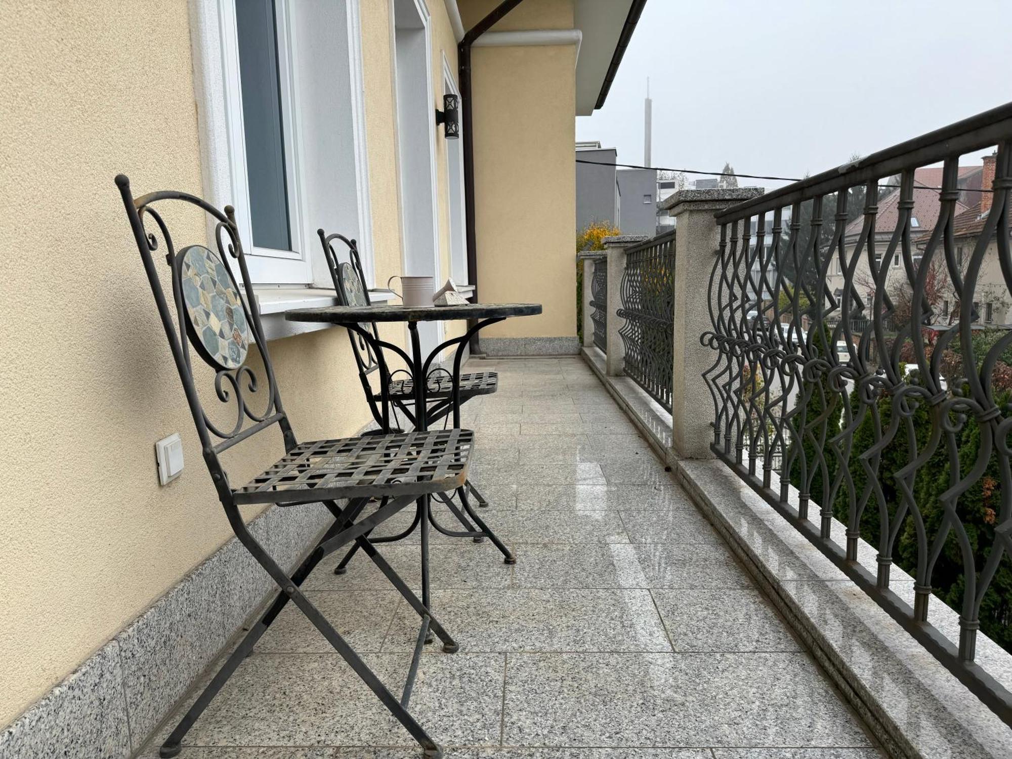 Vila Majda Elegant Apartments With Prime Location And Parking Ljubljana Luaran gambar